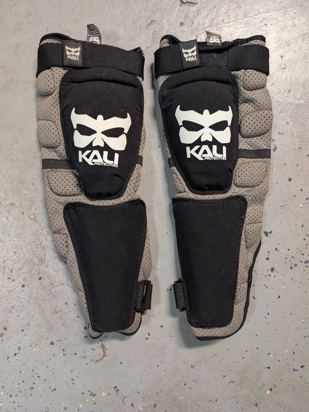 Kali Protectives Aazis Plus 180 Men's Small